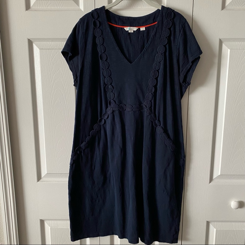 Boden Dress with Pockets 16